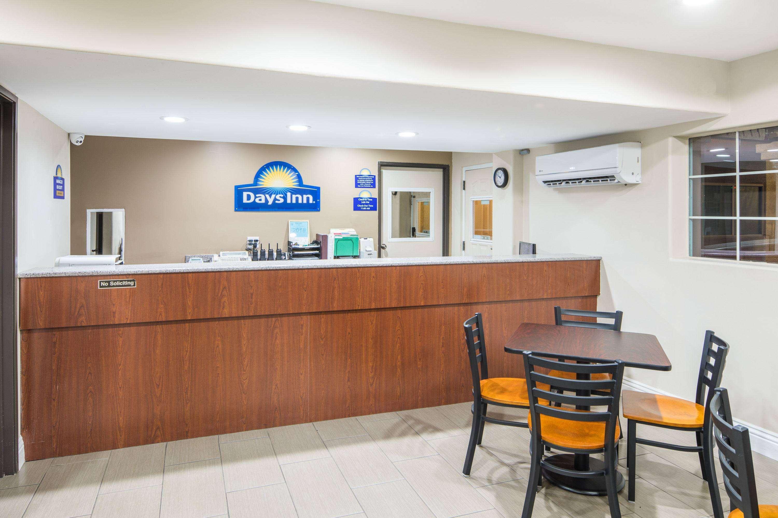 Days Inn By Wyndham El Centro Buitenkant foto